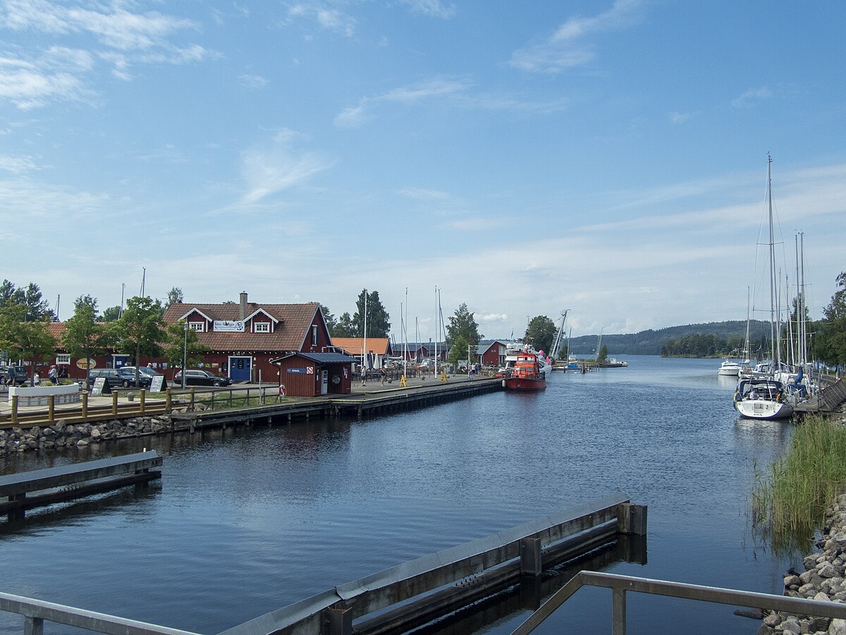 Svenska : Göta Kanal vid Karlsborg — ©I99pema Wikipedia